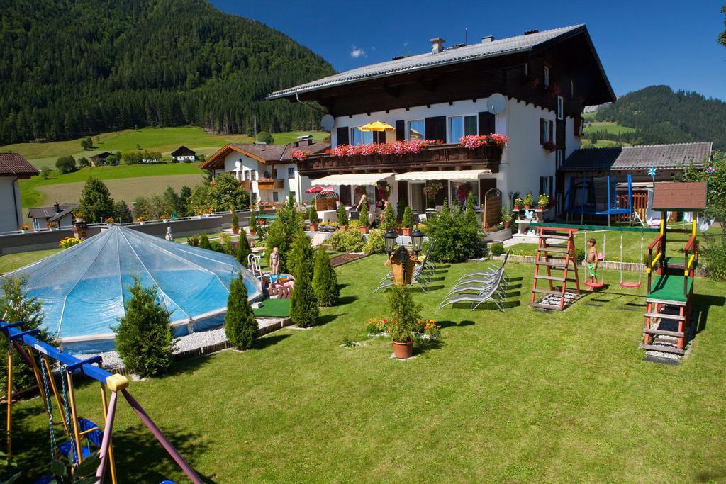 Familiengaestehaus Ingrid Sankt Martin am Tennengebirge Εξωτερικό φωτογραφία